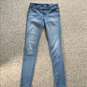 American Eagle light wash jeans